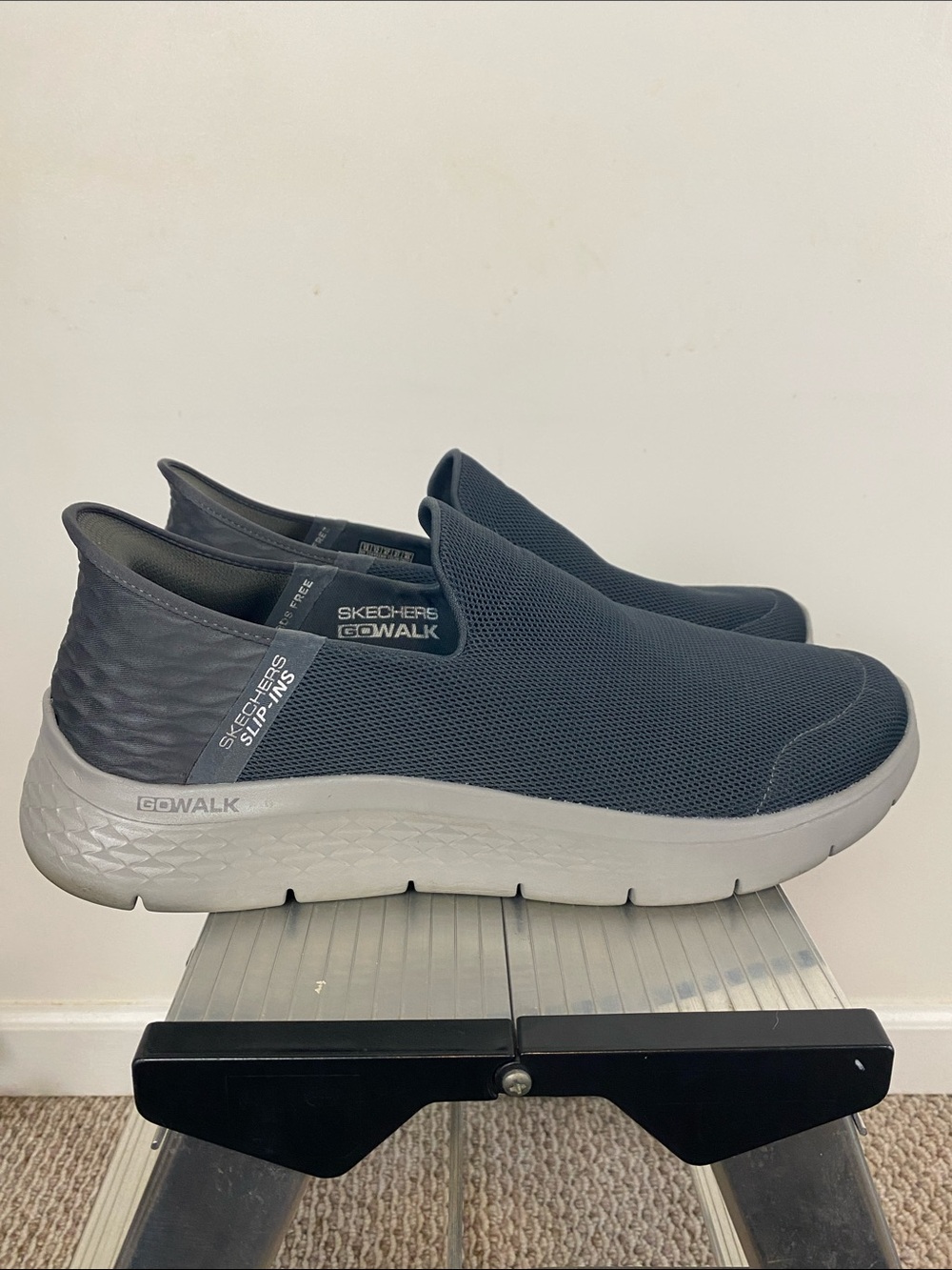 Skechers Slip-On Mesh Sneakers in Navy and Light Gray Extra-Wide - Picture 2 of 7